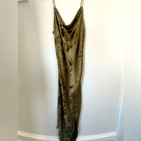 zara metallic gold dress ZARA. Gold pleated dress Tm – Hibuy market main image 1